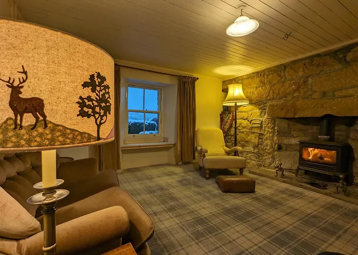 Historic Character Cottage In Central Dornoch