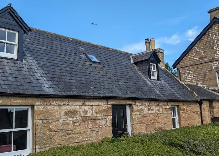 Historic Character Cottage In Central Dornoch